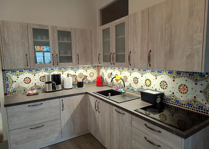 Apartamento Art-house 2 *