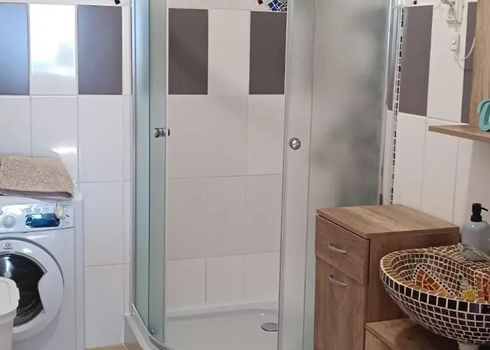 Art-house 2 * Ντέτσιν